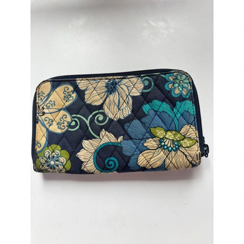 Vera Bradley Zip Around Wallet Navy Blue Quilted Floral Cotton‎